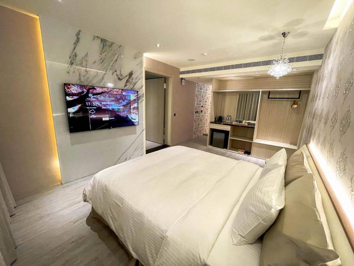 Fifth Avenue Motel Тайчжун Экстерьер фото