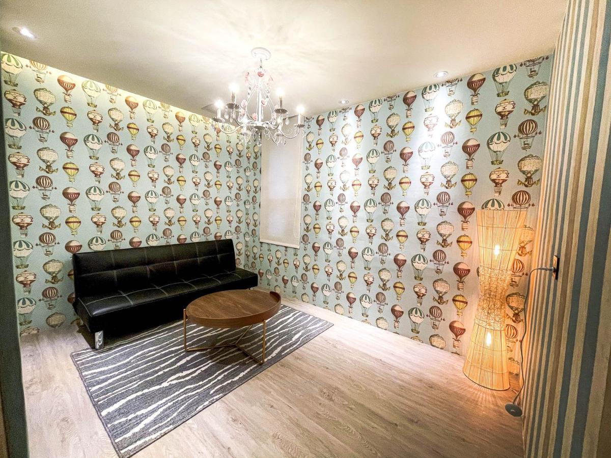 Fifth Avenue Motel Тайчжун Экстерьер фото